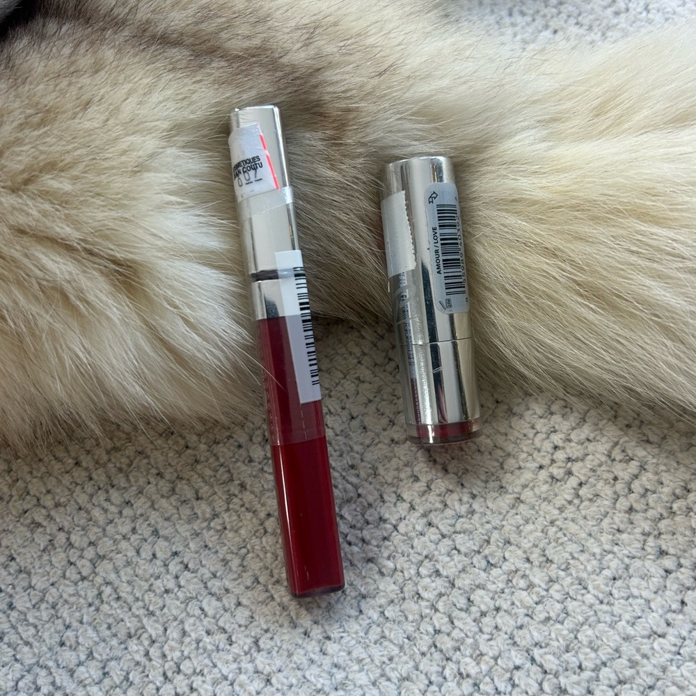 Bundle of 2❤️Maybelline Lip Gloss - Personnelle lipstick 🤩Red❤️❤️❤️